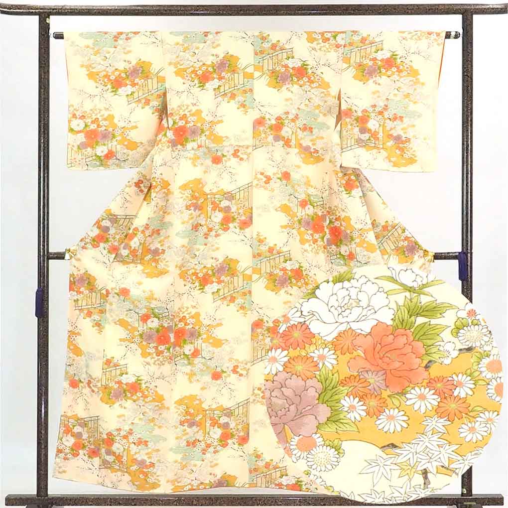 【中古】小紋 リサイクル着物 身丈157cm 裄62cm 前幅23.5cm 後幅28cm 袖丈48cm 正絹（シルク） レディース 袷仕立 秋冬春用 黄色地 裄Sサイズ 未使用品 リユース