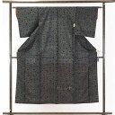 【中古】紬 リサイクル着物 身丈150cm 裄62cm 前幅22.5cm 後幅28cm 袖丈49cm 正絹(シルク) レディース 袷仕立 秋冬春用 黒地 裄Sサ...