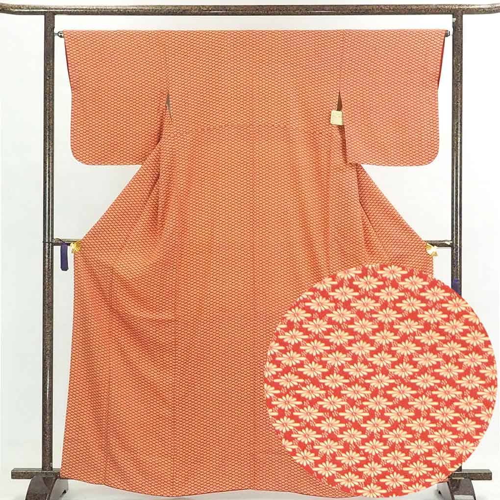 【中古】小紋 リサイクル着物 身丈160cm 裄65cm 前幅24cm 後幅28cm 袖丈48cm 正絹(シルク) レディース 袷仕立 秋冬春用 赤地 裄Mサイズ トールサイズ 美品 リユース