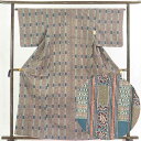 【中古】小紋 リサイクル着物 身丈163cm 裄64cm 前幅23cm 後幅30.5cm 袖丈49cm ポリエステル レディース 袷仕立 縞 秋冬春用 グレー地...