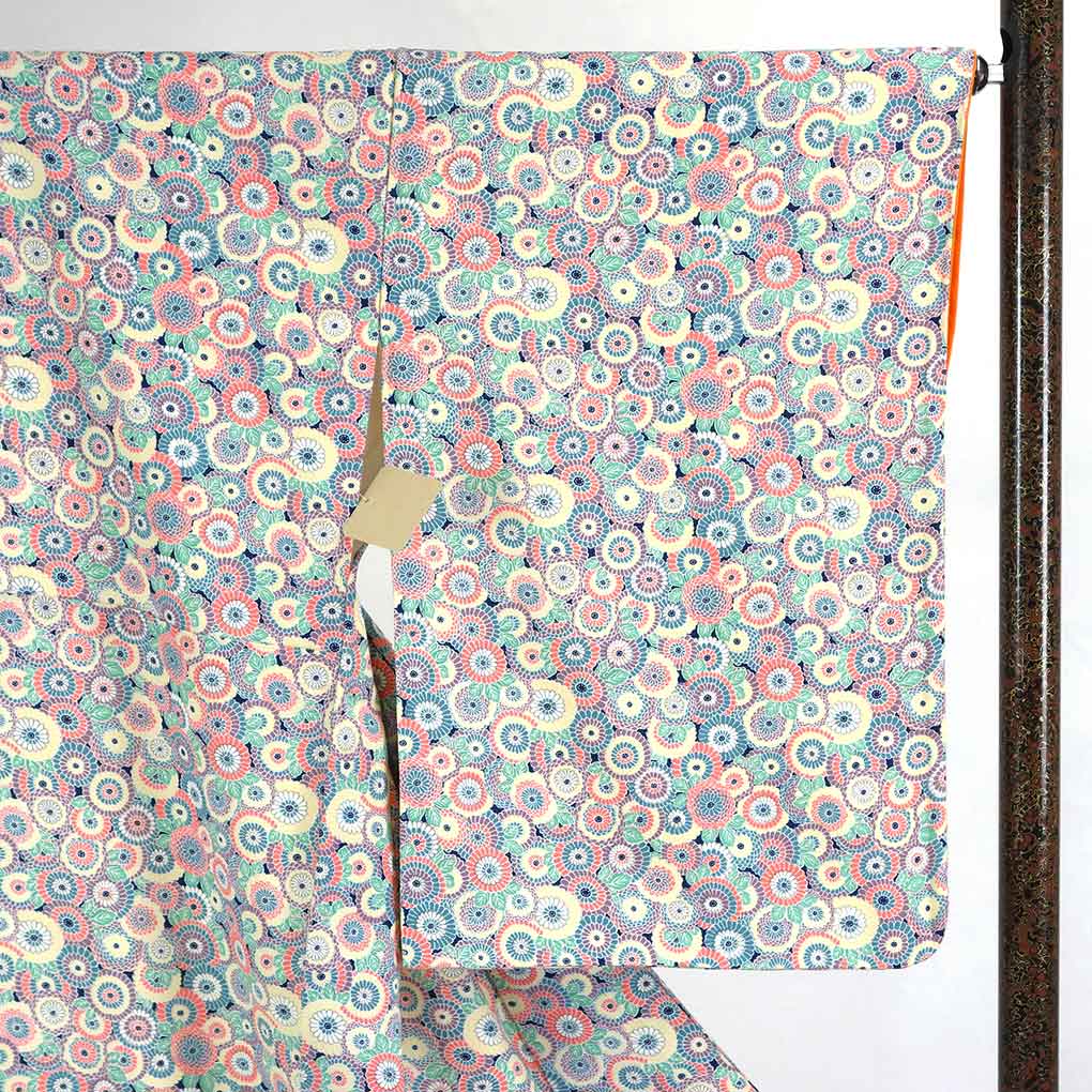 【中古】小紋 リサイクル着物 身丈161cm 裄66cm 前幅22.5cm 後幅28cm 袖丈55cm 正絹（シルク） レディース 袷仕立 秋冬春用 紺地 裄Mサイズ 美品 リユース