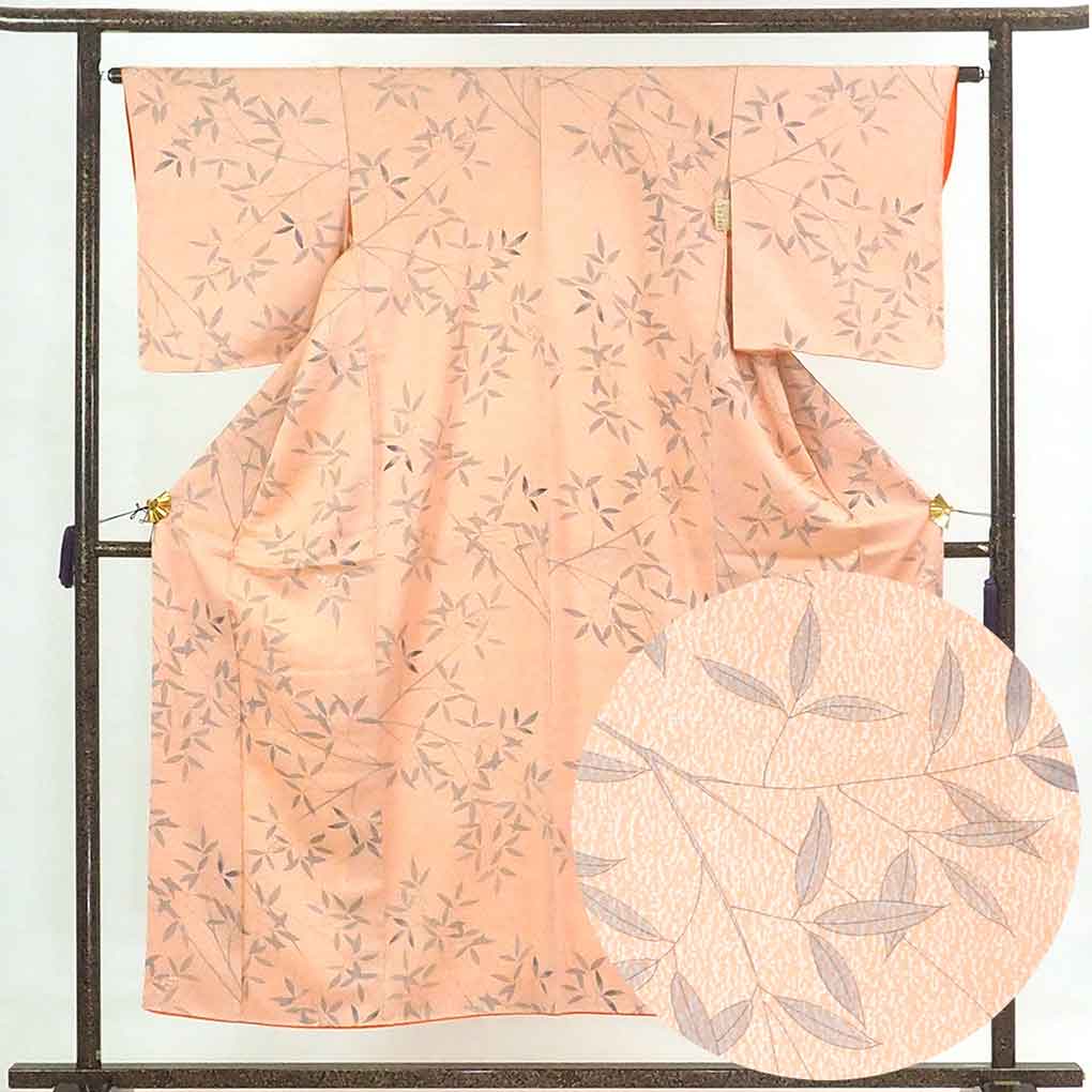 【中古】小紋 リサイクル着物 身丈154cm 裄64cm 前幅22.5cm 後幅28cm 袖丈49cm 正絹(シルク) レディース 袷仕立 秋冬春用 オレンジ地 裄Mサイズ 美品 リユース