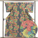 【中古】紬 リサイクル着物 身丈159cm 裄63cm 前幅22.5cm 後幅28cm 袖丈48cm 正絹(シルク) レディース 袷仕立 秋冬春用 黒地 裄Mサ...