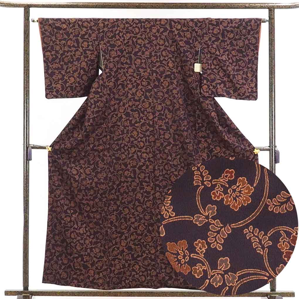 【中古】小紋 リサイクル着物 身丈161cm 裄63cm 前幅23cm 後幅28cm 袖丈49cm 正絹(シルク) レディース 袷仕立 秋冬春用 紫地 裄Mサイズ 美品 リユース