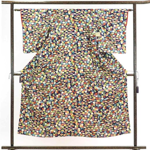 【中古】小紋 リサイクル着物 身丈150cm 裄61cm 前幅23cm 後幅28cm 袖丈52cm 正絹(シルク) レディース 袷仕立 菊 秋冬春用 紺地 裄Sサイズ 美品 リユース 【中古】小紋 リサイクル着物 身丈150cm 裄61cm 前幅23cm 後幅28cm 袖丈52cm 正絹(シルク) レディース 袷仕立 菊 秋冬春用 紺地 裄Sサイズ 美品 リユース