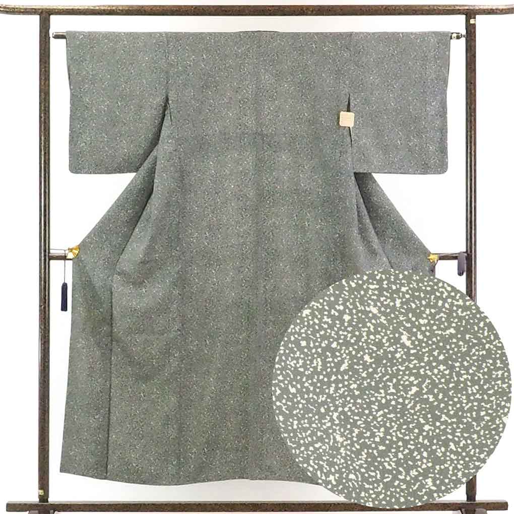 【中古】小紋 リサイクル着物 身丈152cm 裄63cm 前幅23.5cm 後幅27cm 袖丈48cm 正絹(シルク) レディース 袷仕立 秋冬春用 グレー地 裄Mサイズ リユース