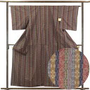 【中古】紬 リサイクル着物 身丈160cm 裄64cm 前幅24.5cm 後幅29cm 袖丈49cm 正絹(シルク) レディース 袷仕立 縞 秋冬春用 茶色 裄...