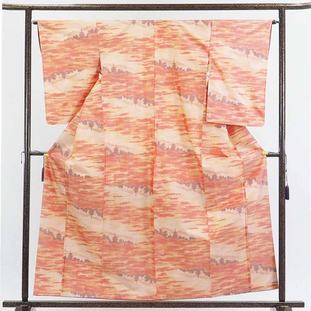 【中古】紬 リサイクル着物 身丈159cm 裄64cm 前幅22.5cm 後幅30cm 袖丈60cm 正絹(シルク) レディース 袷仕立 秋冬春用 オレンジ地 裄Mサイズ 未使用品 リユース