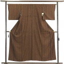 【中古】小紋 リサイクル着物 身丈157cm 裄65cm 前幅24cm 後幅29cm 袖丈46cm 正絹(シルク) レディース 袷仕立 縞 秋冬春用 茶色 裄M...