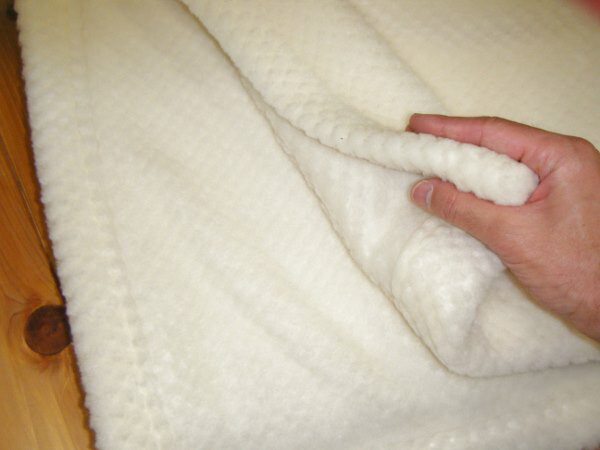 最高級 メリノウールウール毛布ダブル 180×210cm日本製洗濯機で洗えます関連ワード ウール毛布 純毛毛布 羊毛毛布 最高級毛布 もうふ モウフ ダブル毛布 カシミヤ ウォッシャブル 洗える毛布 軽い 軽量 ワイド ラム 数量限定 japan
