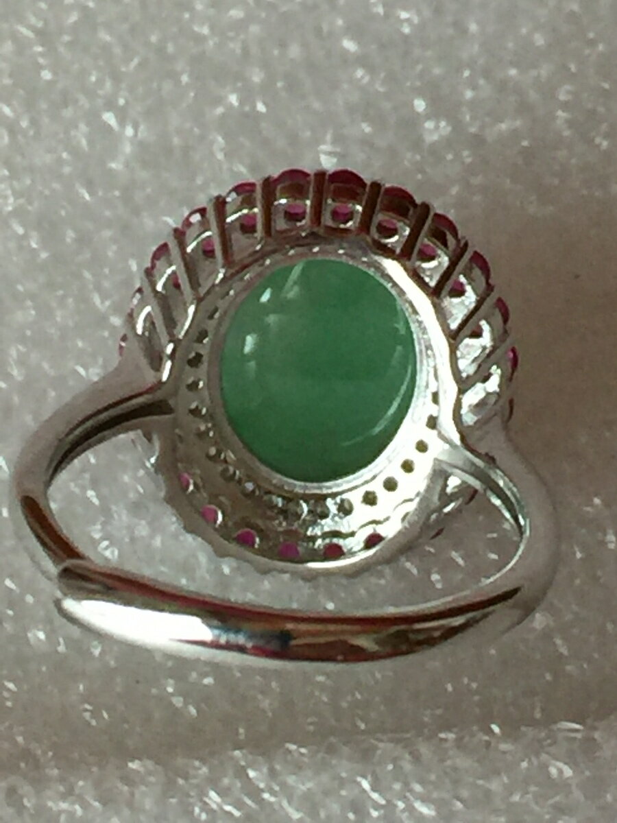 指輪薄緑色翡翠