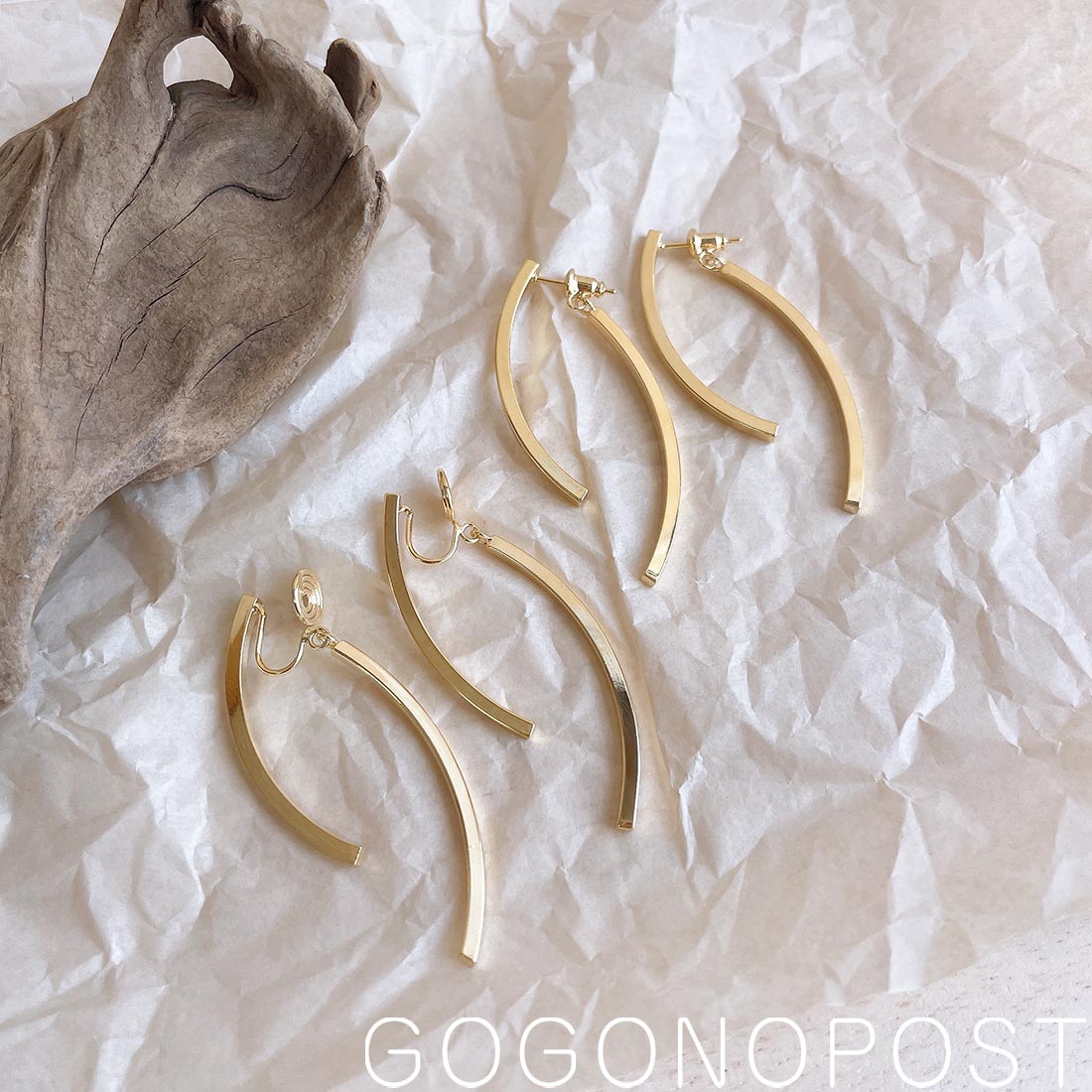 《6/3夜8時から6/11深夜2時までセール価格》エッジ＆カーブ ゴールドカラーシンプルツーピースピアス＆イヤリング