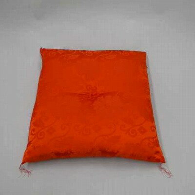 座布団、仏前座布団/人絹生地、朱唐草地紋