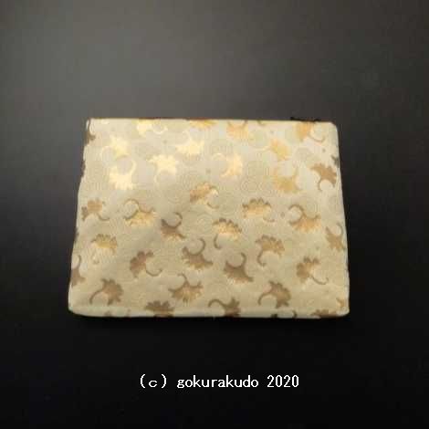 経本数珠入れ (さ) 白地に銀杏柄-R