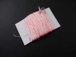 軸編み用の色糸（ピンク）10mあたり