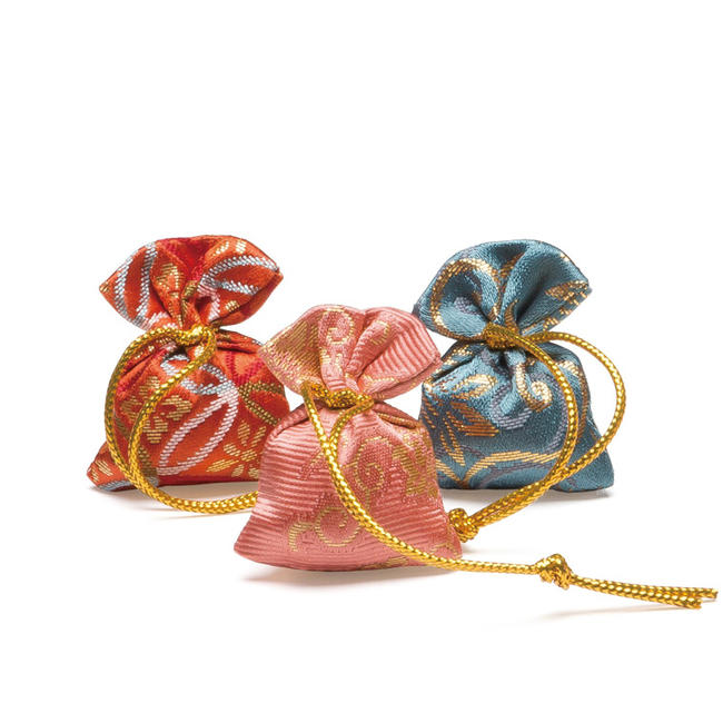 【ポイント10倍 エントリーで】【匂い袋】京都・松栄堂製 匂い袋【誰が袖-みやこ】※高級品【3個入り-ケース入り】長さ6cmサイズにおい袋 匂袋 かわいい きれ...