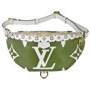 【クーポン利用で最大3万円オフ! 5/1～5/3】ルイヴィトン LOUIS VUITTON バムバッグ MM ボディバッグ モノグラム ジャイアント M44611 カーキ MI1189【中古】