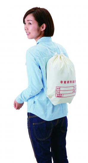 1カートン入数200個（10入り×20袋） カートンサイズ約400×515×380mm カートン重量(約／KG)約15kg 商品重量（g）（商品単品/包装含む）約65g（商品のみ55g） JANコード＃4544499400898 原 産 国 中国 色 柄オフホワイト 材 質ポリエステル 包装形態PP袋入り 商品サイズ約340×440×厚み3mm 包装サイズ約200×268×15mm