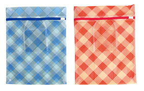 そのまま洗えるメッシュポーチ　100個セット販売　ポケットに小さく収納できるパッカブル仕様　洗濯用..