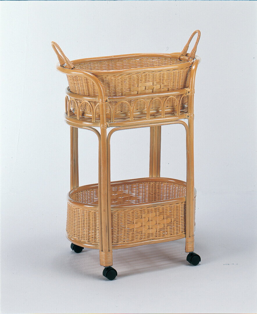 籐ランドリー　洗濯物が出し入れしやすいワゴンスタイル　上段のカゴは取外しが出来、入浴時の脱衣カゴとしても便利　キャスター付で移動もらくらく天然の温もりと柔らかな印象が和みます　キャスターはお客様お取り付け