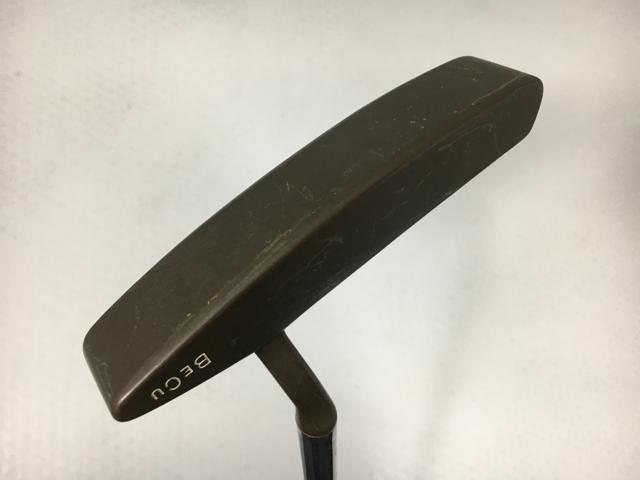 ※当店で掲載している中古ゴルフクラブは原則として現品限りの商品となります。 ※掲載商品の在庫情報は定期的に更新を行っておりますが、欠品となる場合がございます。 欠品の場合は誠に申し訳ございませんがキャンセルのご連絡、お手続きをさせて頂きます。 予めご了承いただけますようお願いいたします。 < 程度 : B- > &nbsp;※下記「程度説明」参照 商品詳細 種別 パター メーカー ピン モデル パル2 ベリリウム シャフト オリジナルスチール バランス C-9 番手 パター ロフト 選択なし 硬さ 選択なし 長さ 35 重量 475g 性別/利き腕 男/右 メーカー希望小売価格 \23,100 補足情報 【お買い得品！】※こちらの商品は当店通常販売価格よりお買い得な価格設定をしている商品です。 グリップ/純正/グリップ程度 C 中古 ゴルフクラブ クラブ（男性右利き用） パター（PUTTER） ピン（Ping） パル2 ベリリウム オリジナルスチール 選択なし 選択なし 程度:B- 35 【13時までのご注文は当日発送致します！】★クラブ買取サービスもあります！中古 ゴルフクラブ クラブ（男性右利き用） パター ピン パル2 ベリリウム オリジナルスチール 選択なし 選択なし 程度:B- 35 【13時までのご注文は当日発送致します！】★クラブ買取サービスもあります！