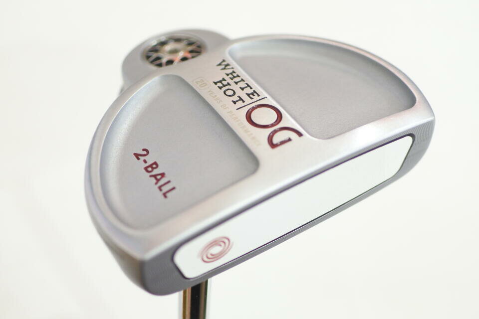 オデッセイ ホワイトホットOG ２ボール Amazon | オデッセイ (ODYSSEY) ホワイト・ホット XG 2・Ball センター