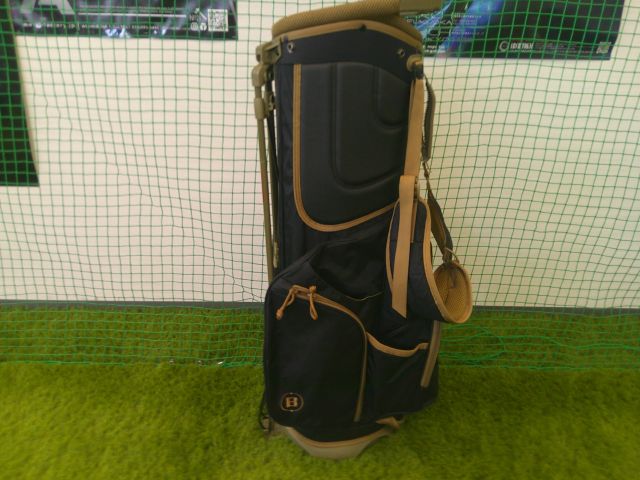 ぶりーふぃんぐーBRIEFING ホワイト キャディバッグ(中古) ぶりーふぃんぐーBRIEFING ホワイト キャディバッグ(中古) 2025年最新