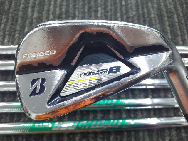 ■ 商品詳細 ■ 種別 アイアンセット メーカー ブリヂストン モデル TOUR B JGR HF3 シャフト N.S.PRO 950GH neo フレックス S ロフト 25 本数 6 番手 5-9 P 長さ 38.25 クラブ重量 40...