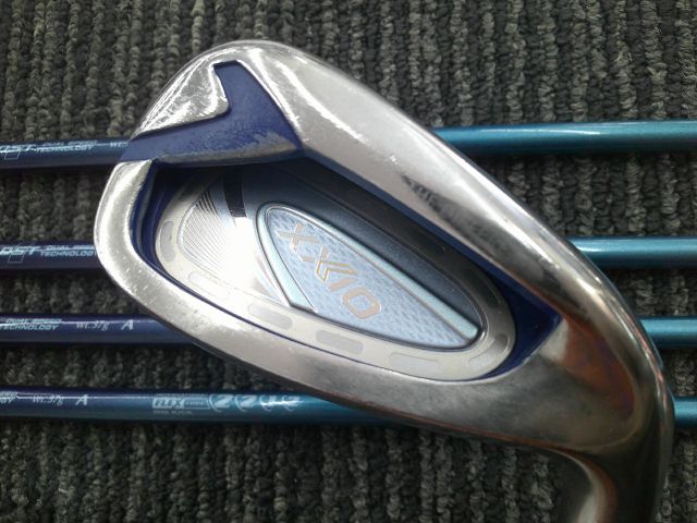 ■ 商品詳細 ■ 種別 レディースアイアンセット メーカー ダンロップ モデル ゼクシオ2022 Blue シャフト MP1200L 5本セット フレックス A ロフト 30 本数 5 番手 7-9 P・S 長さ 36.5 クラブ重量 328 バランス B9 キックポイント 中調子 ヘッド素材 SUS630ステンレス ヘッド体積 0 定価 125000 ■ 傷の程度 ■ ヘッドカバー 無 グリップ 【B-】傷が多数あり フェース 【B-】傷が多数あり クラウン 【B-】傷が多数あり ソール 【B-】傷が多数あり シャフト状態 【B-】傷が多数あり ■ 特記事項 ■