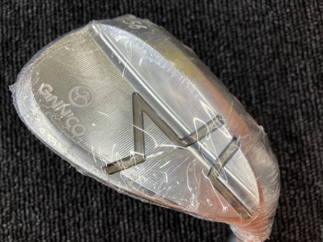 ■ 商品詳細 ■ 種別 ウェッジ メーカー イオン モデル GINNICO WEDGE グレー シャフト DG フレックス S200 ロフト 56 本数 1 番手 56 長さ 35.25 クラブ重量 470 バランス D3 キックポイント ヘッド素材 軟鉄鍛造 ヘッド体積 0 定価 26000 ■ 傷の程度 ■ ヘッドカバー 無 グリップ 【S 】未使用品及び新品 (非純正) フェース 【S 】未使用品及び新品 クラウン 【S 】未使用品及び新品 ソール 【S 】未使用品及び新品 シャフト状態 【S 】未使用品及び新品 (非純正) ■ 特記事項 ■ 未使用品