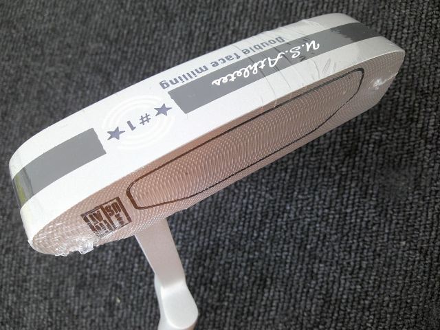 ■ 商品詳細 ■ 種別 パター メーカー レザックス モデル USAT USPT-6728 #1 シャフト オリジナルスチール フレックス ロフト 0 本数 1 番手 PT 長さ 0 クラブ重量 0 バランス キックポイント ヘッド素材 ヘッド体積 0 定価 0 ■ 傷の程度 ■ ヘッドカバー 【S 】未使用品及び新品 グリップ 【S 】未使用品及び新品 フェース 【S 】未使用品及び新品 クラウン 【S 】未使用品及び新品 ソール 【S 】未使用品及び新品 シャフト状態 【S 】未使用品及び新品 ■ 特記事項 ■