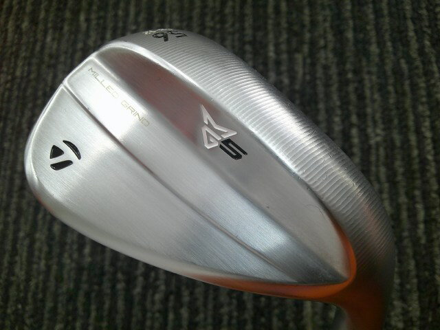 ■ 商品詳細 ■ 種別 ウェッジ メーカー テーラーメイド モデル MILLED GRIND5 56SB-12 シャフト Dynamic Gold EX TOUR ISSUE フレックス X100 ロフト 56 本数 1 番手 56 長さ 35 クラブ重量 503 バランス D4 キックポイント 中調子 ヘッド素材 軟鉄 ヘッド体積 0 定価 27000 ■ 傷の程度 ■ ヘッドカバー 無 グリップ 【B-】傷が多数あり (非純正) フェース 【B-】傷が多数あり クラウン 【B-】傷が多数あり ソール 【B-】傷が多数あり シャフト状態 【B-】傷が多数あり ■ 特記事項 ■ グリップ裏差し。