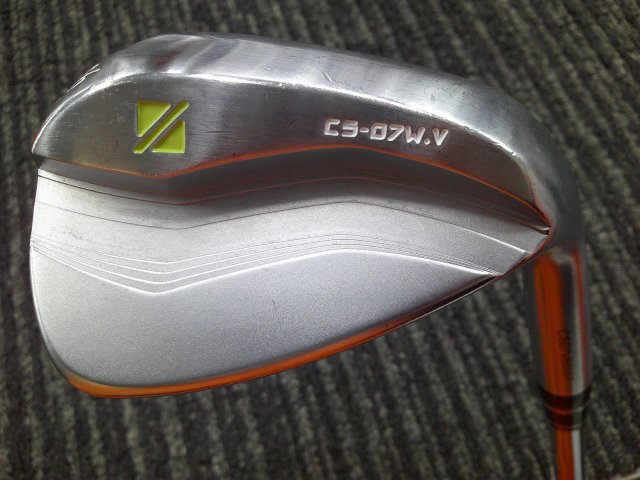 ■ 商品詳細 ■ 種別 ウェッジ メーカー ラズルダズル モデル RAZZLE DAZZLE　CS-07W.v シャフト N.S.PRO MODUS3 WEDGE 115 フレックス Wedge ロフト 56 本数 1 番手 56 長さ 35.25 クラブ重量 466 バランス D3 キックポイント ヘッド素材 ヘッド体積 0 定価 0 ■ 傷の程度 ■ ヘッドカバー 無 グリップ 【B-】傷が多数あり (非純正) フェース 【B-】傷が多数あり クラウン 【B-】傷が多数あり ソール 【B-】傷が多数あり シャフト状態 【B-】傷が多数あり (非純正) ■ 特記事項 ■ スパイン調整済み