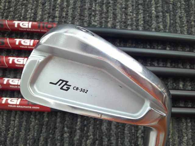 š  CB-302/TGI TOUR GRAPHITE IRON 100/-/28[0846]¿Ź