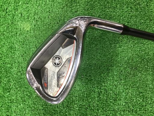 タイプ男性用利き手右利き商品コード2100403118765クラブ種別ウェッジメーカー名ヤマハ商品名inpres　X　Z　CAVITY　AW発売年2011シャフトTBX−512iシャフト材質カーボンメーカーフレックスSRフレックスSRクラブセット組合せ内容クラブセット本数0クラブセット不足本数0クラブセット実本数0総合ランク&nbsp;ランクについて傷状態：ヘッド上部C傷状態：フェースC傷状態：ヘッド下部C傷状態：シャフトB傷状態：グリップオリジナル 傷あり傷状態：ヘッドカバーヘッドカバー無し査定特記・商品状態&nbsp;メーカーカタログ情報となりますので、実商品と異なる場合がございます。ヘッドロフト角(°)50ヘッド体積(cc)シャフト長(インチ)35.75クラブ重量(g)399店舗名大阪守口店住所大阪府守口市佐太東町2−9−10電話番号06-6916-5551ヤマハinpres　X　Z　CAVITY　AW