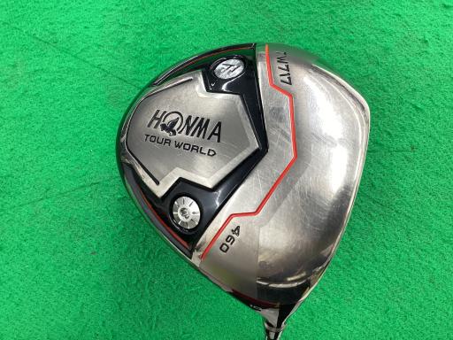 タイプ男性用利き手右利き商品コード2100402997781クラブ種別ドライバーメーカー名本間ゴルフ商品名TOUR　WORLD　TW717　460　10．5°発売年2013シャフトVIZARD　TA55シャフト材質カーボンメーカーフレックスRフレックスRクラブセット組合せ内容クラブセット本数0クラブセット不足本数0クラブセット実本数0総合ランク&nbsp;ランクについて傷状態：ヘッド上部C傷状態：フェースC傷状態：ヘッド下部C傷状態：シャフトB傷状態：グリップオリジナル 傷あり傷状態：ヘッドカバーヘッドカバー無し査定特記・商品状態&nbsp;メーカーカタログ情報となりますので、実商品と異なる場合がございます。ヘッドロフト角(°)10.5ヘッド体積(cc)460シャフト長(インチ)45.5クラブ重量(g)306店舗名掛川店住所静岡県掛川市大池2865-1電話番号0537-62-1556本間ゴルフTOUR　WORLD　TW717　460　10.5°