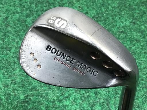 タイプ男性用利き手右利き商品コード2100402394023クラブ種別ウェッジメーカー名ポートウィック商品名THE・WEDGE　BOUNCE　MAGIC（ORIGINAL　GRIND）　58°発売年シャフトNS　PRO　950GHシャフト材質スチールメーカーフレックスWEDGEフレックスその他クラブセット組合せ内容クラブセット本数0クラブセット不足本数0クラブセット実本数0総合ランク&nbsp;ランクについて傷状態：ヘッド上部C傷状態：フェースC傷状態：ヘッド下部C傷状態：シャフトB傷状態：グリップオリジナル外 良好傷状態：ヘッドカバーヘッドカバー無し査定特記・商品状態&nbsp;メーカーカタログ情報となりますので、実商品と異なる場合がございます。ヘッドロフト角(°)58ヘッド体積(cc)シャフト長(インチ)35クラブ重量(g)452店舗名ジャンボリー平塚店住所神奈川県平塚市土屋946−1電話番号0463-59-9059ポートウィックTHE・WEDGE　BOUNCE　MAGIC(ORIGINAL　GRIND)　58°