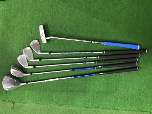 中古 Nランク （フレックスその他） U.S.　Kids　Golf ULTRALIGHT　WT-25(45)(2020)　6S(GREY/BLUE　キャディバッグ付き)　USA オリジナルカーボン その他 ジュニア 右利き クラブセット CS