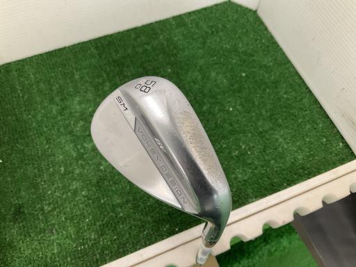 タイプ男性用利き手右利き商品コード2100399017332クラブ種別ウェッジメーカー名タイトリスト商品名VOKEY　SPIN　MILLED　SM8　ツアークロム　58°／12°D発売年2020シャフトNS　PRO　950GH　neoシャフト材質スチールメーカーフレックスSフレックスSクラブセット組合せ内容クラブセット本数0クラブセット不足本数0クラブセット実本数0総合ランク&nbsp;ランクについて傷状態：ヘッド上部C傷状態：フェースC傷状態：ヘッド下部C傷状態：シャフトB傷状態：グリップオリジナル 良好傷状態：ヘッドカバーヘッドカバー無し査定特記・商品状態&nbsp;メーカーカタログ情報となりますので、実商品と異なる場合がございます。ヘッドロフト角(°)58ヘッド体積(cc)シャフト長(インチ)35クラブ重量(g)456店舗名岐阜茜部店住所岐阜県岐阜市茜部新所3丁目59−1電話番号058-277-6240タイトリストVOKEY　SPIN　MILLED　SM8　ツアークロム　58°/12°D