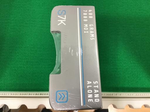 タイプ男性用利き手右利き商品コード2100325573260クラブ種別パターメーカー名特価メーカー商品名S7K　STAND　ALONE　34インチ発売年2019シャフトオリジナルカーボンシャフト材質カーボンメーカーフレックスその他フレックスその他クラブセット組合せ内容クラブセット本数0クラブセット不足本数0クラブセット実本数0総合ランク&nbsp;ランクについて傷状態：ヘッド上部N傷状態：フェースN傷状態：ヘッド下部N傷状態：シャフトN傷状態：グリップオリジナル 傷無し傷状態：ヘッドカバー純正品（綺麗）査定特記・商品状態&nbsp;メーカーカタログ情報となりますので、実商品と異なる場合がございます。ヘッドロフト角(°)3ヘッド体積(cc)シャフト長(インチ)34クラブ重量(g)店舗名ピオニウォーク東松山店住所埼玉県東松山市あずま町4−3電話番号0493-31-2235特価メーカーS7K　STAND　ALONE　34インチ