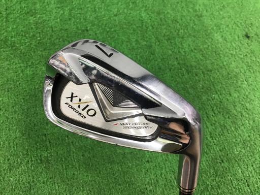 タイプ男性用利き手右利き商品コード2100398184264クラブ種別アイアンセットメーカー名ダンロップ商品名XXIO　FORGED（2013）　10S発売年2012シャフトXXIO　MX4000（アイアン）シャフト材質メーカーフレックスSフレックスSクラブセット組合せ内容3I．4I．5I．6I．7I．8I．9I．PW．AW．SWクラブセット本数10クラブセット不足本数1クラブセット実本数9総合ランク&nbsp;ランクについて傷状態：ヘッド上部C傷状態：フェースC傷状態：ヘッド下部C傷状態：シャフトB傷状態：グリップオリジナル外 傷あり傷状態：ヘッドカバーヘッドカバー無し査定特記・商品状態&nbsp;メーカーカタログ情報となりますので、実商品と異なる場合がございます。ヘッドロフト角(°)24ヘッド体積(cc)シャフト長(インチ)38クラブ重量(g)371店舗名南浦和店住所埼玉県さいたま市南区辻1−18−14電話番号048-872-8980ダンロップXXIO　FORGED(2013)　10S