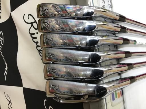 中古 Cランク （フレックスS） ダンロップ SRIXON Z725 6S Dynamic Gold D.S.T S200 男性用 右利き アイアンセット IR