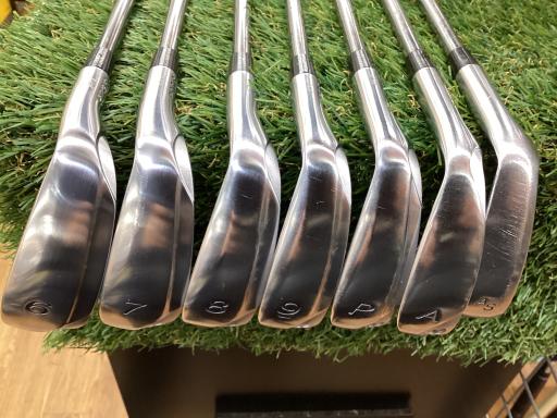 【中古】 プロギア egg PC(2017) 8S アイアンセット IR 純正特注シャフト (フレックスR) メンズ 男性用 右利き 右用 Cランク ゴルフクラブ