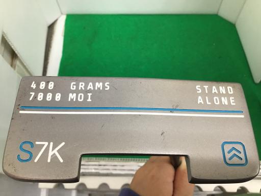 タイプ男性用利き手右利き商品コード2100403383590クラブ種別パターメーカー名特価メーカー商品名S7K　STAND　ALONE　33インチ発売年2019シャフトオリジナルカーボンシャフト材質カーボンメーカーフレックスその他フレックスその他クラブセット組合せ内容クラブセット本数0クラブセット不足本数0クラブセット実本数0総合ランク&nbsp;ランクについて傷状態：ヘッド上部C傷状態：フェースC傷状態：ヘッド下部C傷状態：シャフトB傷状態：グリップオリジナル 良好傷状態：ヘッドカバー純正品（汚い）査定特記・商品状態&nbsp;メーカーカタログ情報となりますので、実商品と異なる場合がございます。ヘッドロフト角(°)3ヘッド体積(cc)シャフト長(インチ)33クラブ重量(g)店舗名佐倉志津店住所千葉県佐倉市井野1476‐4電話番号043-460-5110特価メーカーS7K　STAND　ALONE　33インチ