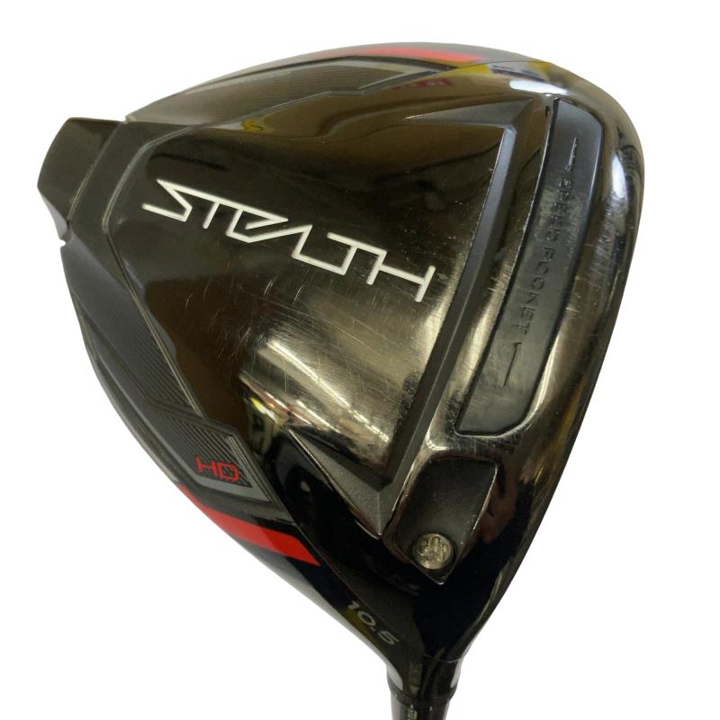 タイプ 男性用 利き手 右 商品コード 2100410892139 クラブ種別 ドライバー メーカー名 テーラーメイド 商品名 STEALTH　HD　10．5° 発売年 2022 シャフト TENSEI　RED　TM50（STEALTH　DR） シャフト材質 カーボン メーカーフレックス SR フレックス SR クラブセット組合せ内容 クラブセット本数 0 クラブセット不足本数 0 クラブセット実本数 0 総合ランク C&nbsp;ランクについて 傷状態：ヘッド上部 C 傷状態：フェース C 傷状態：ヘッド下部 C 傷状態：シャフト B 傷状態：グリップ オリジナル　良好 傷状態：ヘッドカバー 純正品(普通) 査定特記・商品状態 レンチなし &nbsp;※お使いのモニターの発色具合によって、実際のものと色が異なる場合がございます。 Nランク 無傷で新品同様 Aランク ほとんど無傷。見た目は新品同様 Bランク 全体的にきれい。傷やハガレはじっくり見ないとわからない。 Cランク やや使い込まれている。傷やハガレが少しある。 Dランク かなり使い込まれている。目立つ傷やハガレがたくさんある。 Eランク 非常に使い込まれている。目立つ傷やハガレがたくさんある。 &nbsp;メーカーカタログ情報となりますので、実商品と異なる場合がございます。 ヘッドロフト角(°) 10.50 ヘッド体積(cc) 460 シャフト長(インチ) 45.750 クラブ重量(g) 298.00 店舗名 ゴルフパートナー　府中東八店 住所 東京都府中市西原町1－17－5 電話番号 042-580-3077中古ゴルフクラブについて 当店で取り扱っている中古クラブは、全て1点ものです。 店頭でも販売を行っているため、注文確認後の在庫確保となります。 ご了承のほどお願い申し上げます。