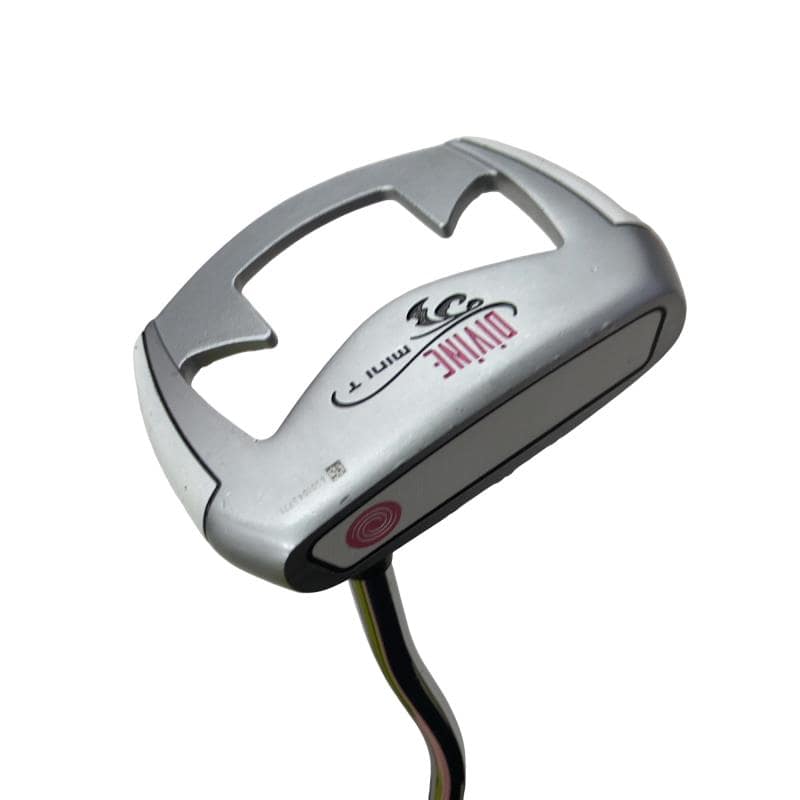 タイプ 女性用 利き手 右 商品コード 2100408212147 クラブ種別 パター メーカー名 オデッセイ 商品名 DIVINE　LINE（ピンク）　Mini－T　32インチ　レディース 発売年 2010 シャフト スチール シャフト材質 スチール メーカーフレックス その他 フレックス その他 クラブセット組合せ内容 クラブセット本数 0 クラブセット不足本数 0 クラブセット実本数 0 総合ランク C&nbsp;ランクについて 傷状態：ヘッド上部 C 傷状態：フェース C 傷状態：ヘッド下部 C 傷状態：シャフト B 傷状態：グリップ オリジナル　良好 傷状態：ヘッドカバー 純正品(普通) 査定特記・商品状態 &nbsp;※お使いのモニターの発色具合によって、実際のものと色が異なる場合がございます。 Nランク 無傷で新品同様 Aランク ほとんど無傷。見た目は新品同様 Bランク 全体的にきれい。傷やハガレはじっくり見ないとわからない。 Cランク やや使い込まれている。傷やハガレが少しある。 Dランク かなり使い込まれている。目立つ傷やハガレがたくさんある。 Eランク 非常に使い込まれている。目立つ傷やハガレがたくさんある。 &nbsp;メーカーカタログ情報となりますので、実商品と異なる場合がございます。 ヘッドロフト角(°) 3.00 ヘッド体積(cc) シャフト長(インチ) 32.000 クラブ重量(g) 店舗名 ゴルフパートナー　札幌元町店 住所 北海道札幌市東区北二十三条東13－2－10 電話番号 011-721-5628中古ゴルフクラブについて 当店で取り扱っている中古クラブは、全て1点ものです。 店頭でも販売を行っているため、注文確認後の在庫確保となります。 ご了承のほどお願い申し上げます。