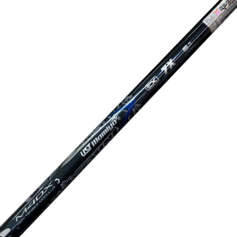商品コード 2100404073889 カタログ商品コード 9000101766330 クラブ種別 シャフト メーカー名 ミズノ シャフトメーカー名 マミヤ 商品名 ミズノスリーブ付き（ST－230系）　マミヤ（DR用） 発売年 2023 シャフト LIN－Q　BLUE　EX　7 シャフト材質 カーボン メーカーフレックス X フレックス X シャフト長（実測） 44.5　&nbsp; 実測方法 総合ランク B&nbsp; ランクについて 傷状態：シャフト B 傷状態：グリップ 査定特記・商品状態 &nbsp;※お使いのモニターの発色具合によって、実際のものと色が異なる場合がございます。 Nランク 無傷で新品同様 Aランク ほとんど無傷。見た目は新品同様 Bランク 全体的にきれい。傷やハガレはじっくり見ないとわからない。 Cランク やや使い込まれている。傷やハガレが少しある。 Dランク かなり使い込まれている。目立つ傷やハガレがたくさんある。 Eランク 非常に使い込まれている。目立つ傷やハガレがたくさんある。 店舗名 ゴルフパートナー　環七江戸川店 住所 東京都江戸川区大杉2-12-13 電話番号 03-5678-8890中古ゴルフクラブについて 当店で取り扱っている中古クラブは、全て1点ものです。 店頭でも販売を行っているため、注文確認後の在庫確保となります。 ご了承のほどお願い申し上げます。