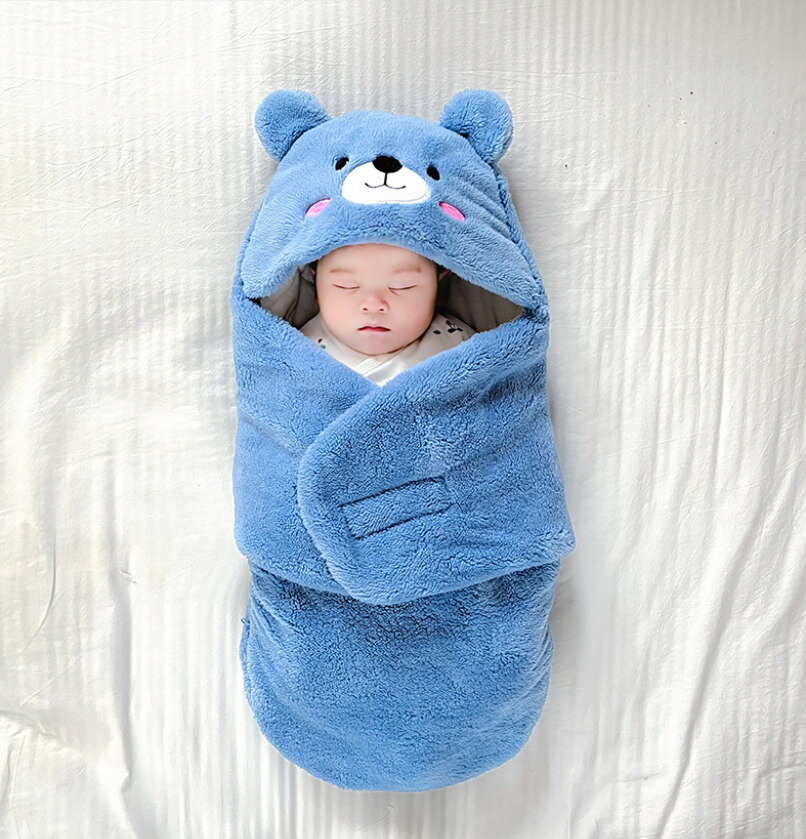 商品情報 【商品名】 ベビーおくるみ 赤ちゃん 新生児おくるみ ベビー服 ベビー寝袋 出掛け 新生児着ぐるみ 抱っこ布団 足付き 冬 厚手 防寒 暖かい 出産準備 出産祝い 柔らかい 可愛い 【商品仕様】 カラー：ブルー レッド グレー ピ...
