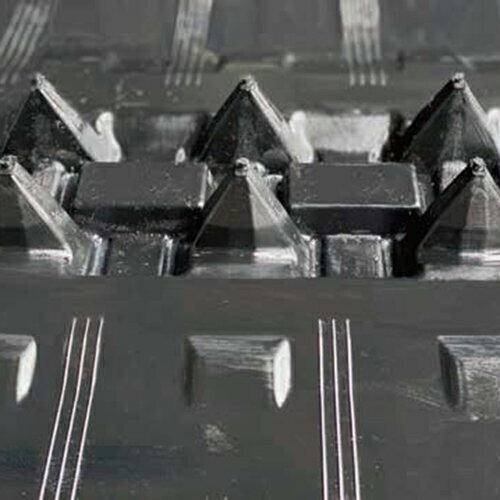 東日興産 ヤンマー デルタ対応 ゴムクローラー EG453 新芯金タイプ YD409040 400x90x40 1本 トラクター ゴムクローラー 送料無料