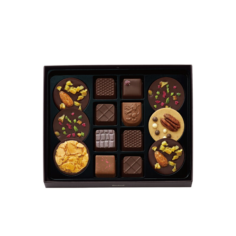 内容量 14個 商品について 商品サイズ（縦×横×高さ）：155×190×31（mm） 仕様：紙箱 賞味期限：製造日より4ヶ月（最長で2026.06.30） 特定原材料等28品目：小麦・乳成分・アーモンド・オレンジ・大豆・バナナ・りんご お...